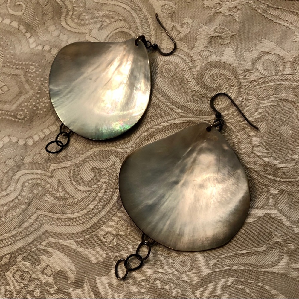 Shell Dangle Earrings - image 3